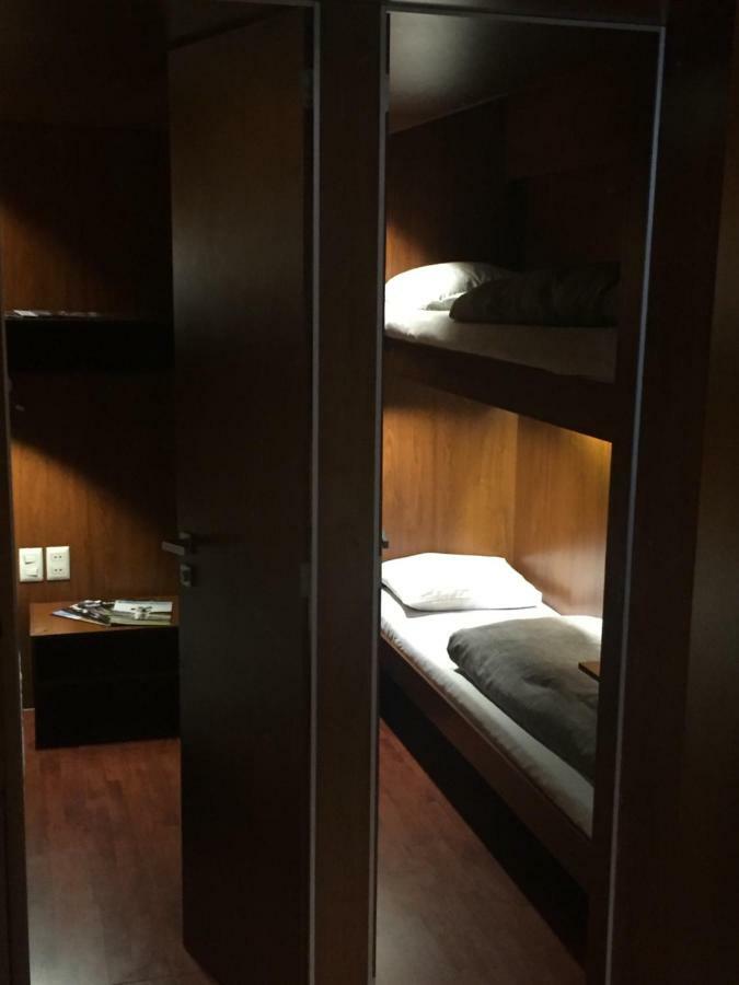 Onkel Inn Airport Sleepbox ラパス エクステリア 写真