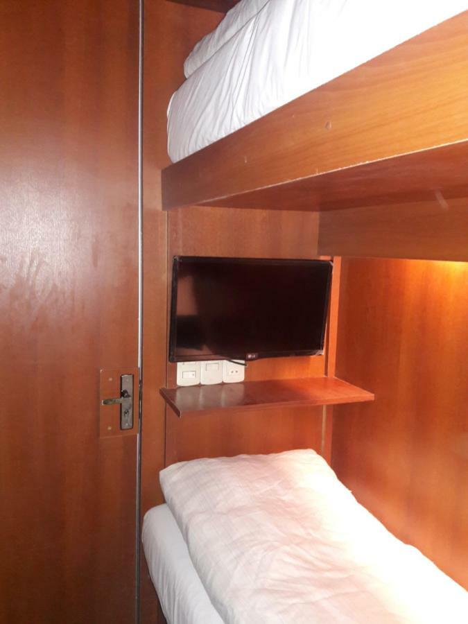 Onkel Inn Airport Sleepbox ラパス エクステリア 写真