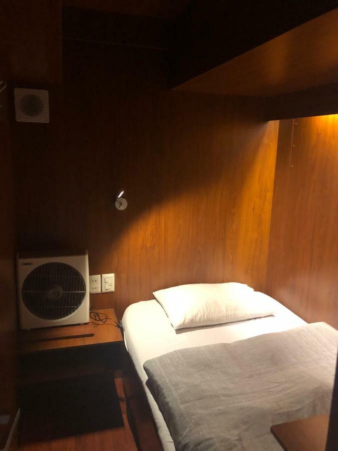 Onkel Inn Airport Sleepbox ラパス エクステリア 写真