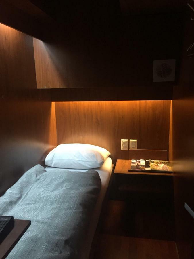 Onkel Inn Airport Sleepbox ラパス エクステリア 写真